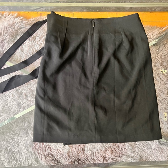 Lulus skirts black colors - Picture 4 of 4